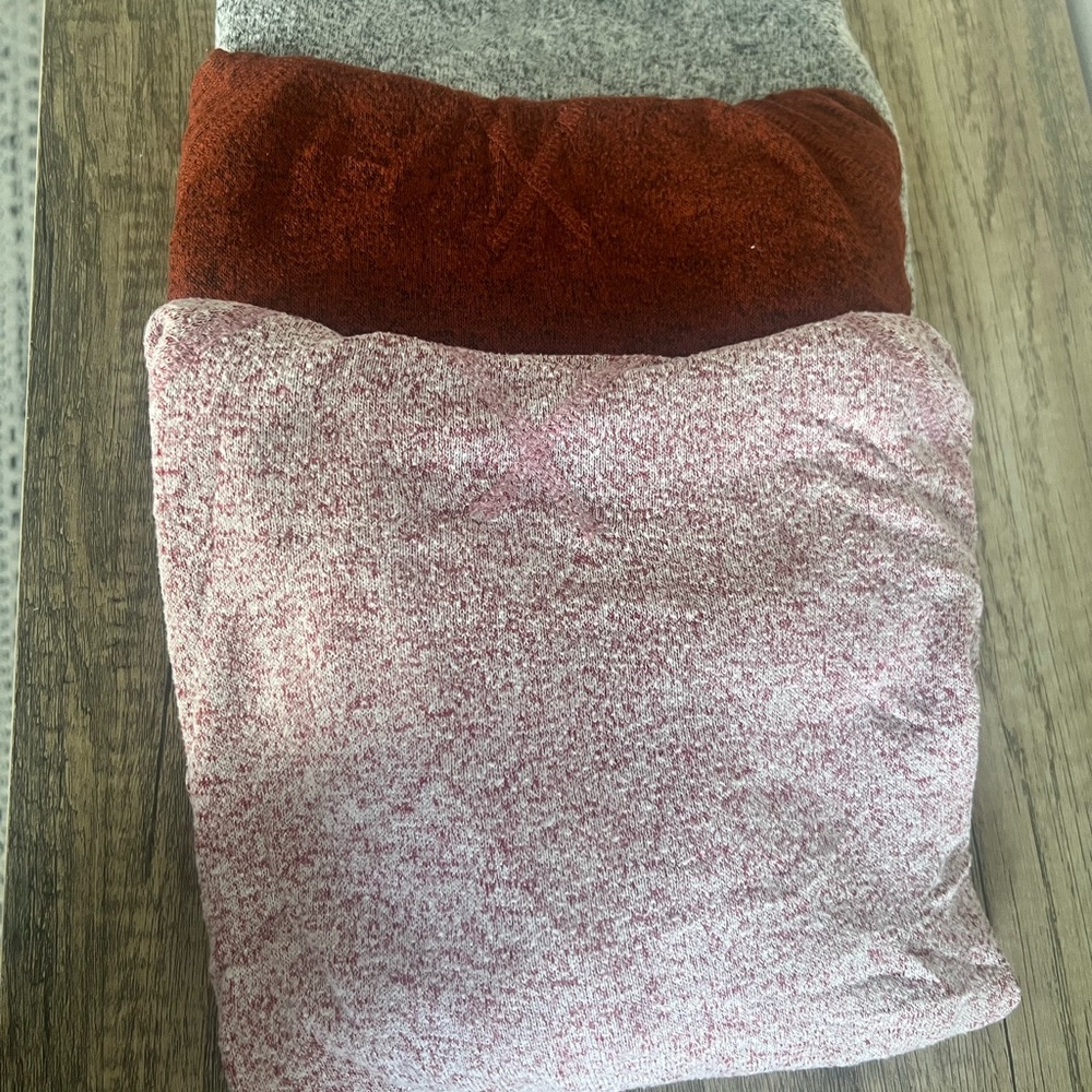 Set of 3 Rumi and Ryder Hooded front pocket Knit Sweaters